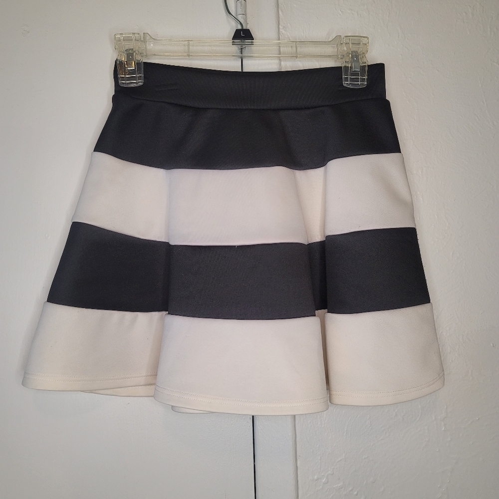 Charlotte Russe Black and White Flared Skirt